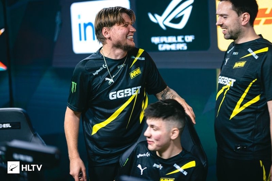 组赛一路披 组赛一路披