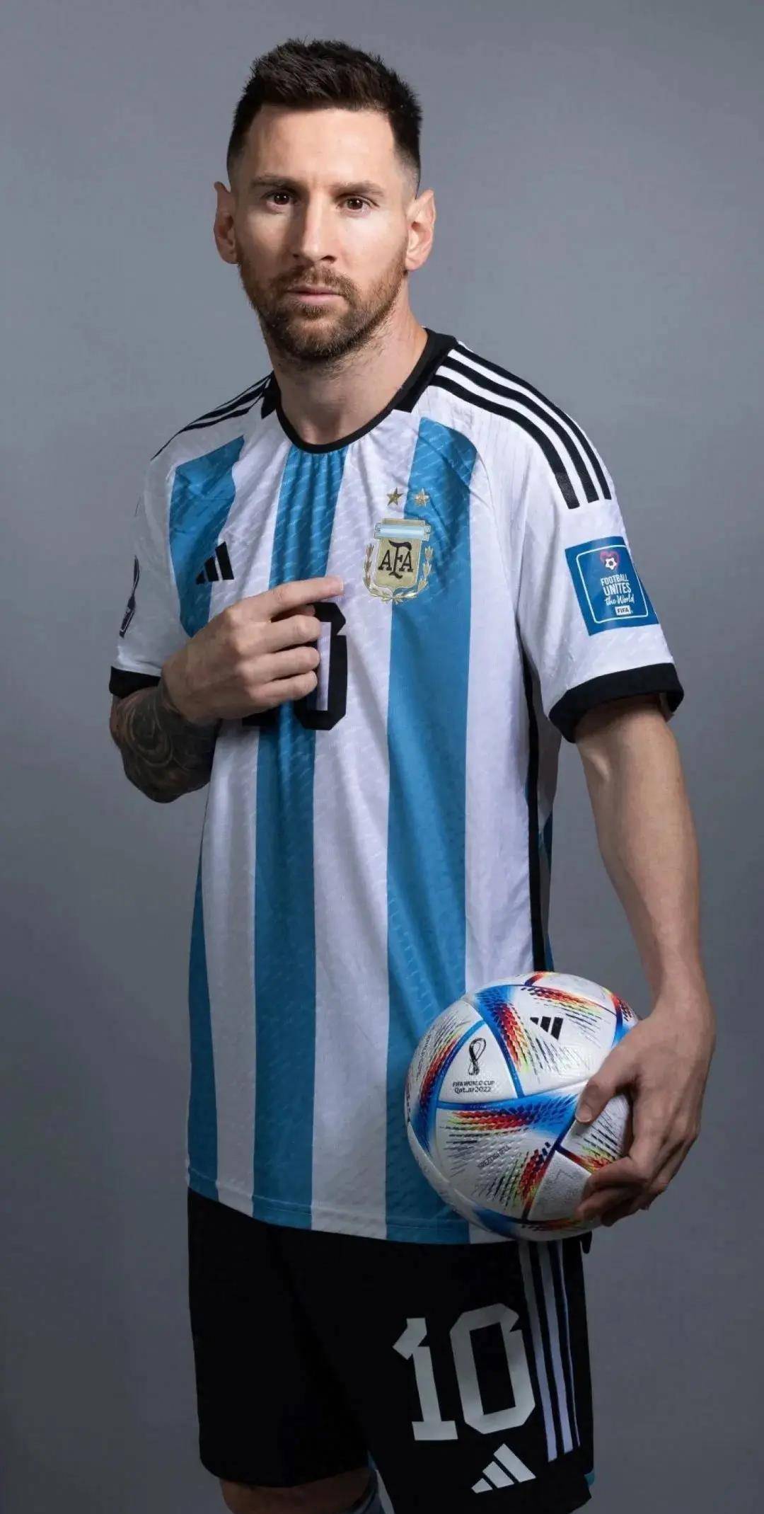 场上大放异 场上大放异