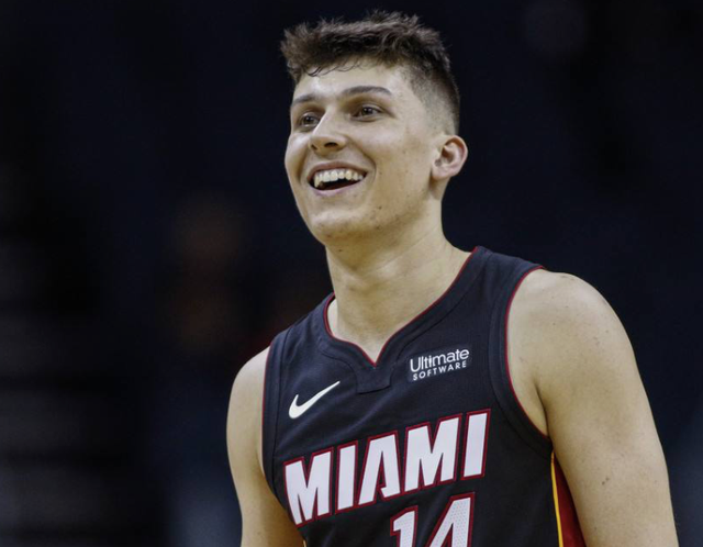 现代足球中 现代足球中